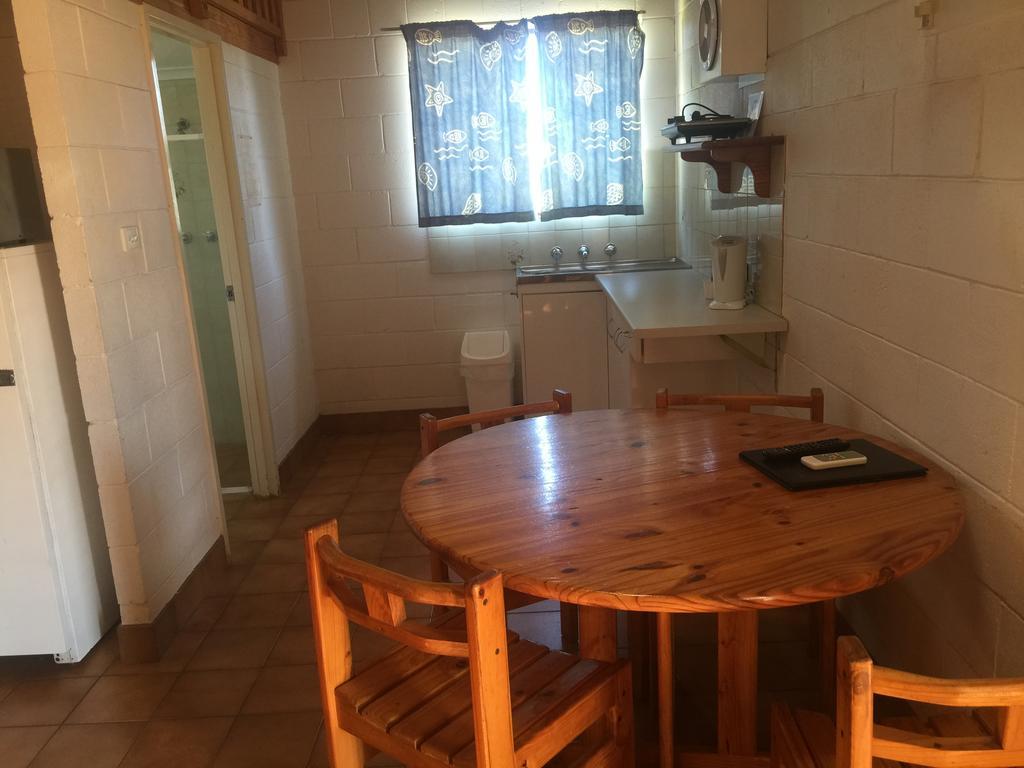 Carnarvon Caravan Park Стая снимка