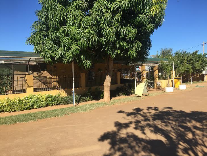 Carnarvon Caravan Park Екстериор снимка