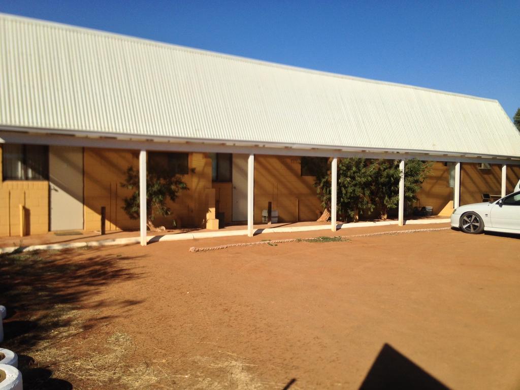 Carnarvon Caravan Park Екстериор снимка