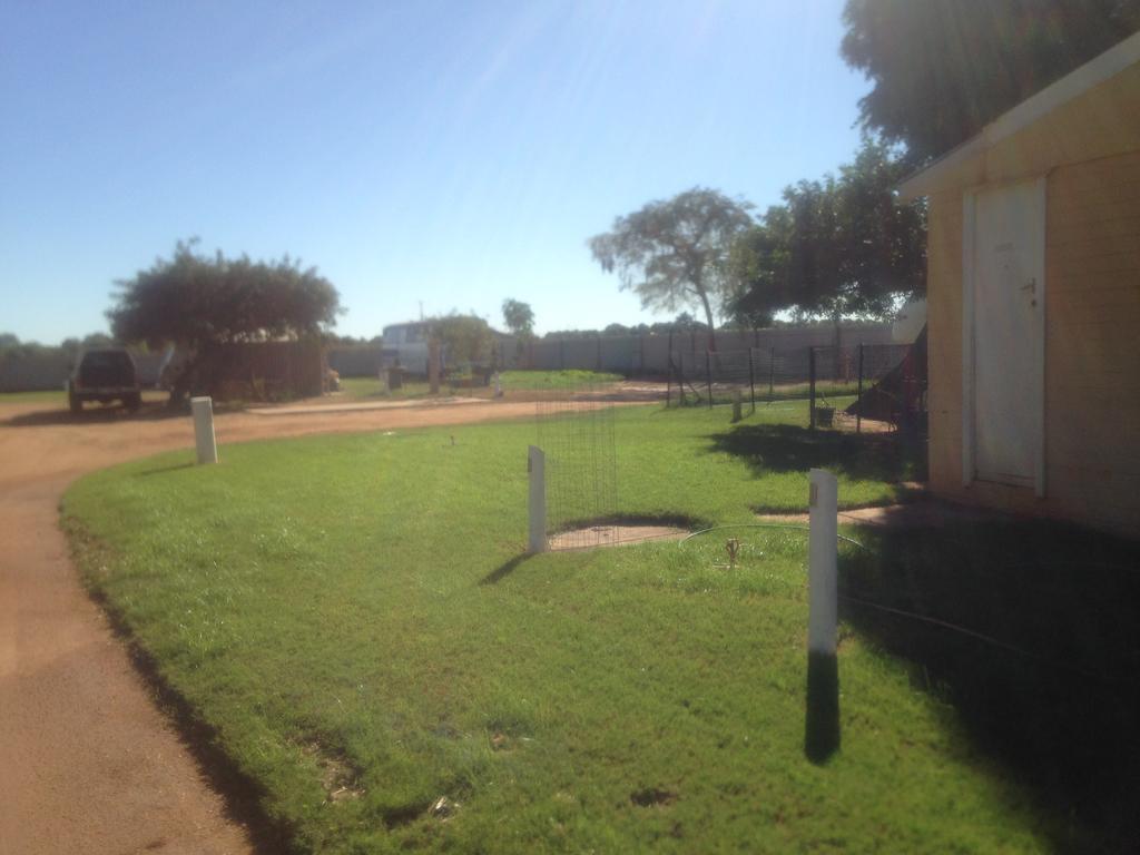 Carnarvon Caravan Park Екстериор снимка