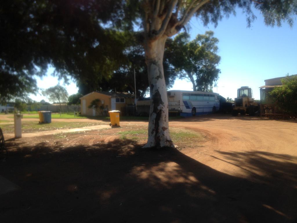 Carnarvon Caravan Park Екстериор снимка